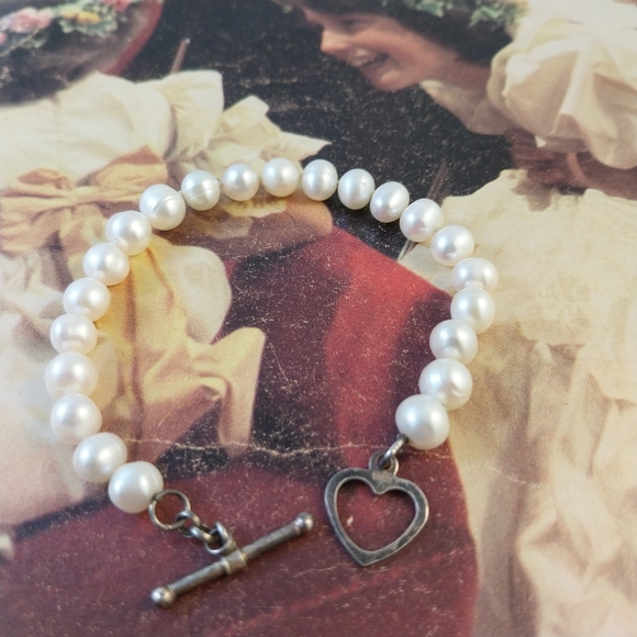Freshwater Pearl Bracelet with Sterling Silver Clasp - Picture 7 of 12